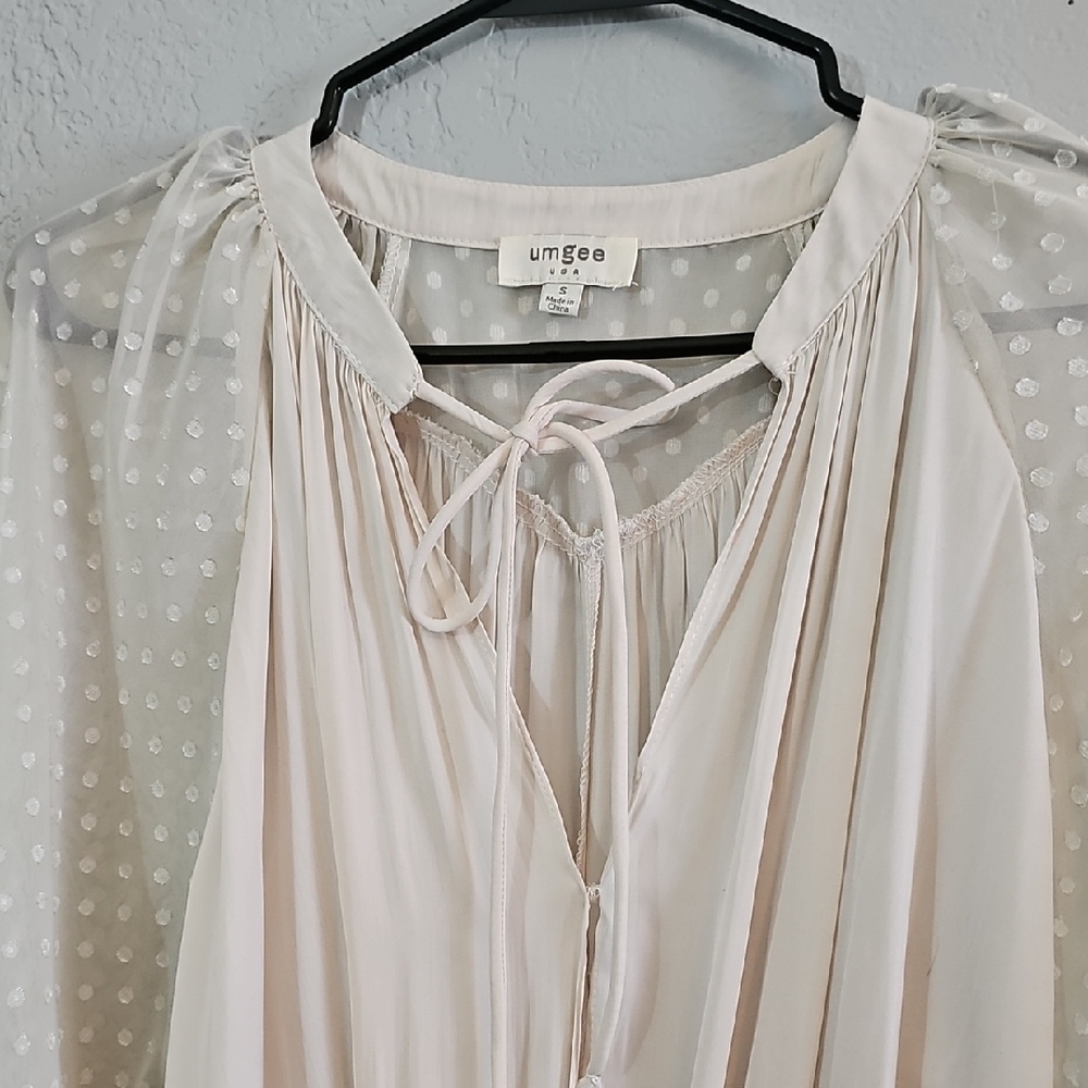 Umgee Cream Blouse Twist Front Sheer Swiss Dot Balloon Sleeves Womens Small - Picture 2 of 8